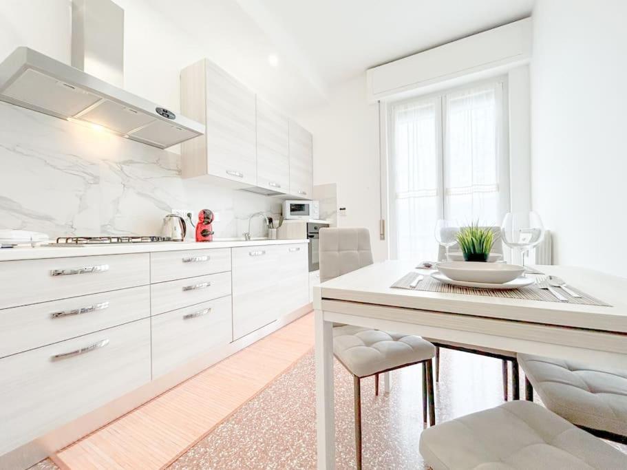 Elegant Apartment - Wifi - Smart Tv - Netflix Genova Exterior foto