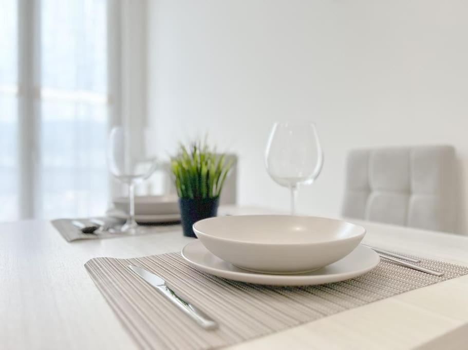 Elegant Apartment - Wifi - Smart Tv - Netflix Genova Exterior foto